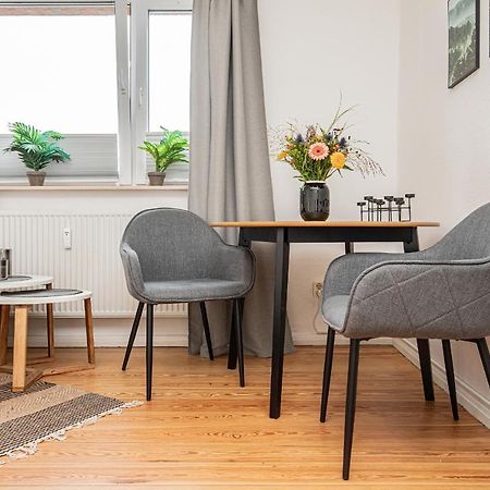 Fewo1846 - Kommood - Zentral Gelegenes Studio-Apartment Mit Balkon Im Hochparterre Фленсбург Экстерьер фото