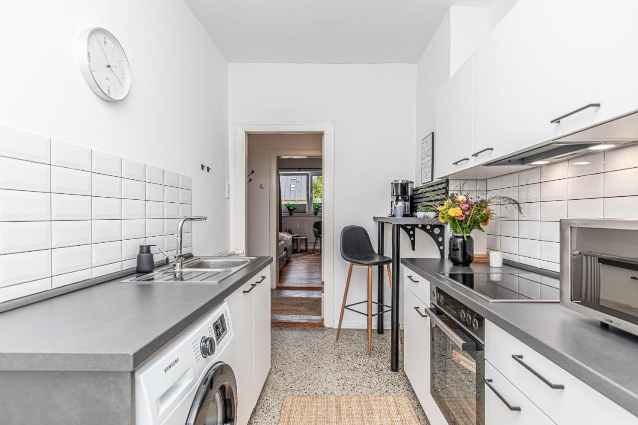 Fewo1846 - Kommood - Zentral Gelegenes Studio-Apartment Mit Balkon Im Hochparterre Фленсбург Экстерьер фото